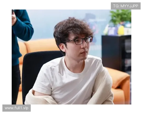 英雄联盟UP战队教练赛后采访:感谢队员辛勤付出中期运营仍有提升空间 英雄联盟UP战队教练赛后采访:感谢队员辛勤付出中期运营仍有提升空间