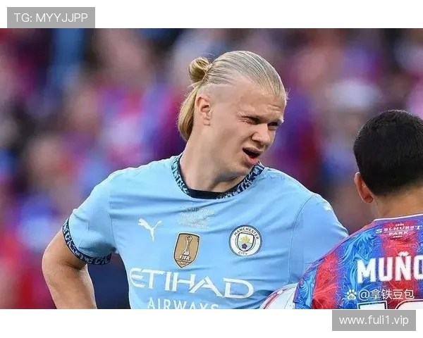 马尔穆什意外打断哈兰德水中冥想引发热议双星心境大对决 马尔穆什意外打断哈兰德水中冥想引发热议双星心境大对决