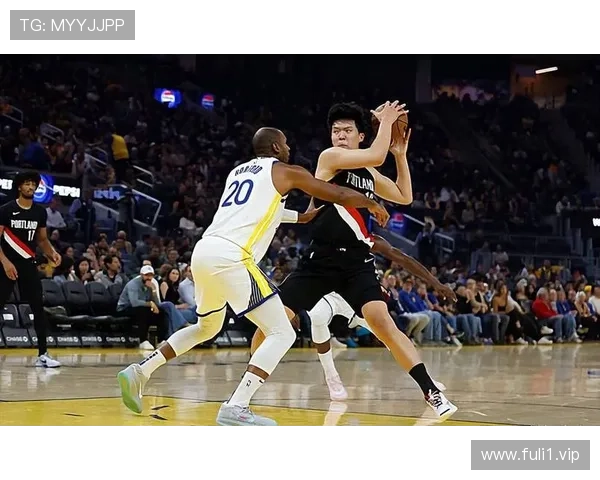 杨瀚森首秀未能助开拓者获胜